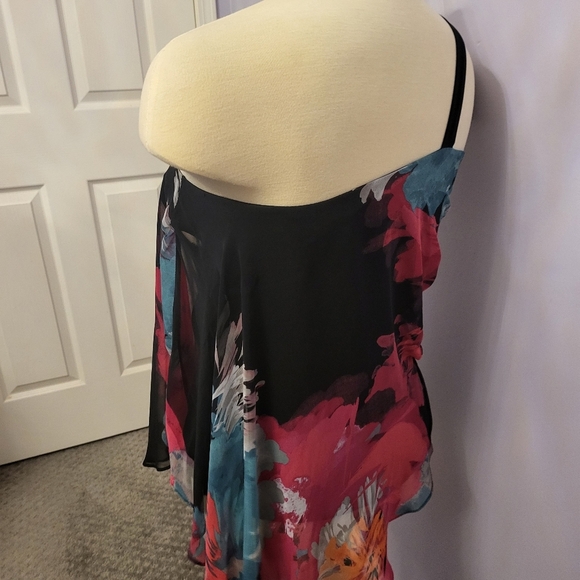 Women's top - Picture 6 of 8